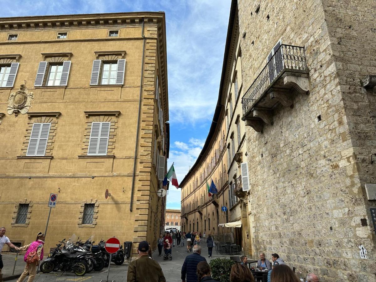 Domus An- Two Bedrooms Apartment -Antique And Historical Home سيينا المظهر الخارجي الصورة