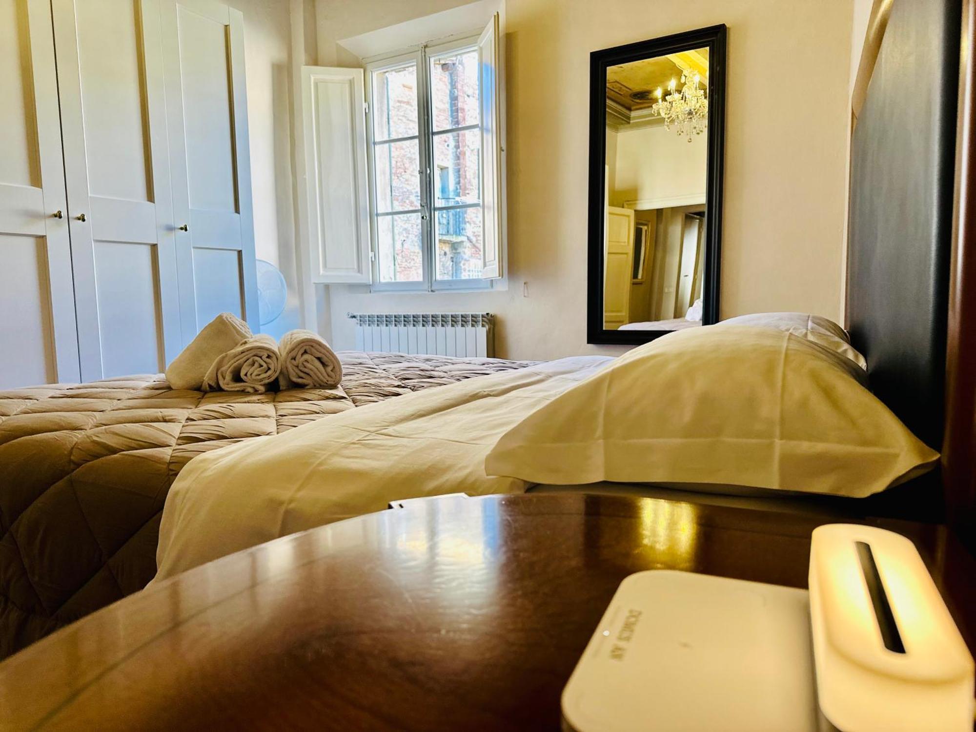 Domus An- Two Bedrooms Apartment -Antique And Historical Home سيينا المظهر الخارجي الصورة